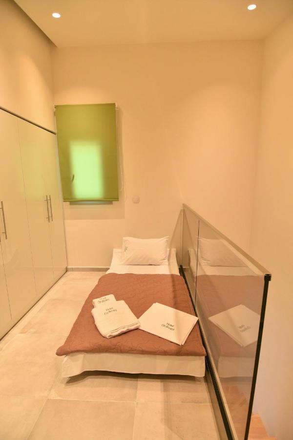 On Board Luxury Studios Sarti Dış mekan fotoğraf