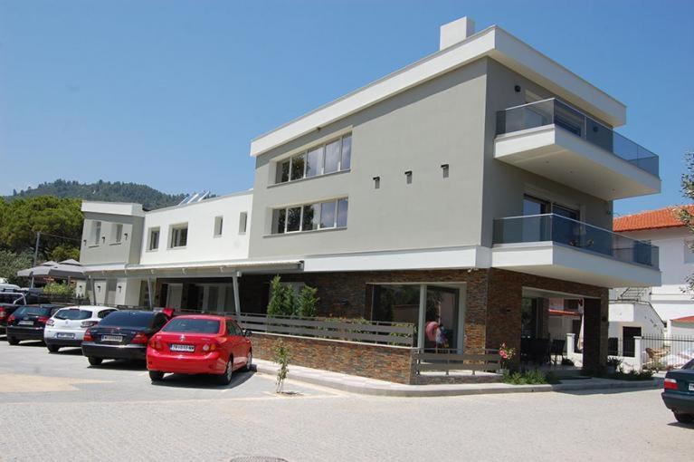 On Board Luxury Studios Sarti Dış mekan fotoğraf
